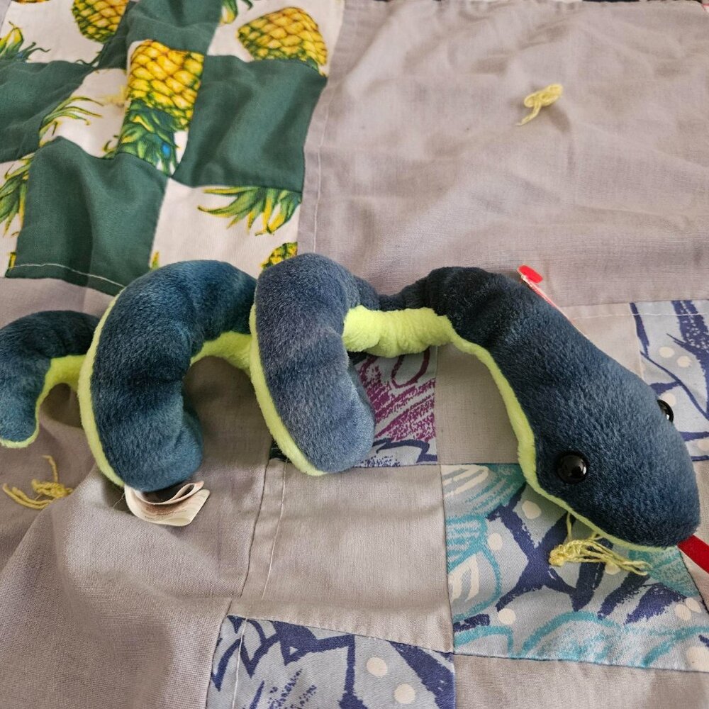 NWT Little slither - Picture 2 of 2